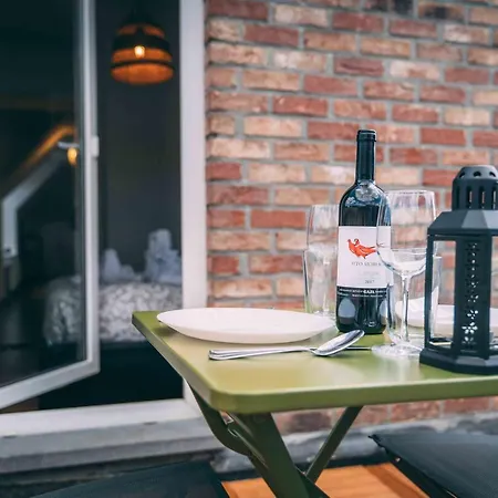 Station Center アパート モンス