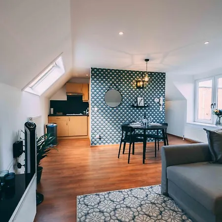 Station Center Apartment