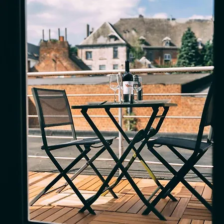 Station Center アパート モンス